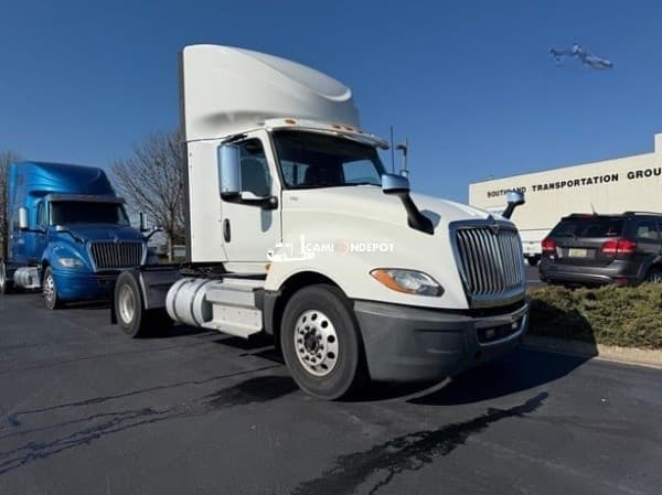 2019 INTERNATIONAL LT Day Cab Trucks