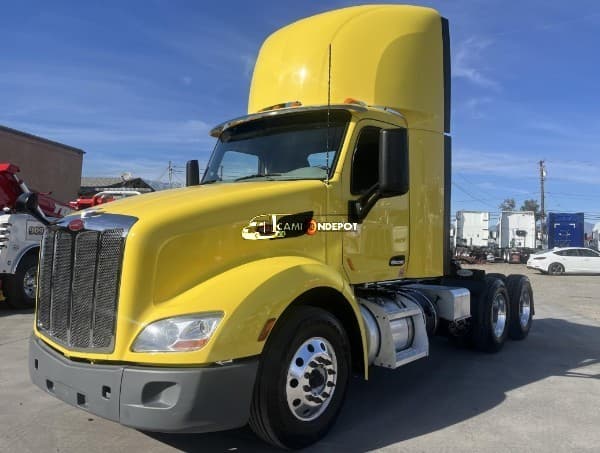 2021 PETERBILT 579 Day Cab Trucks