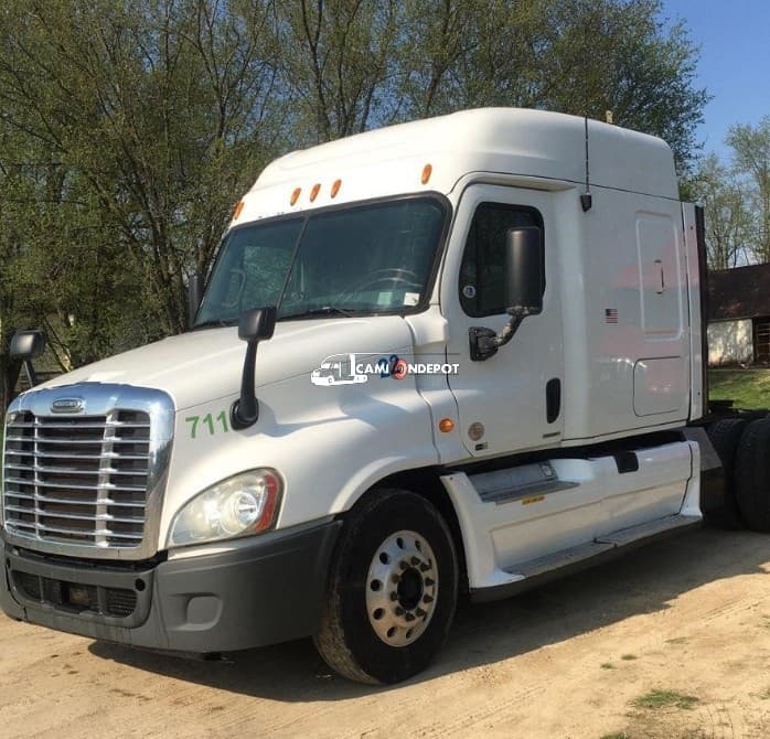 2012 FREIGHTLINER CASCADIA 125 Sleeper Trucks