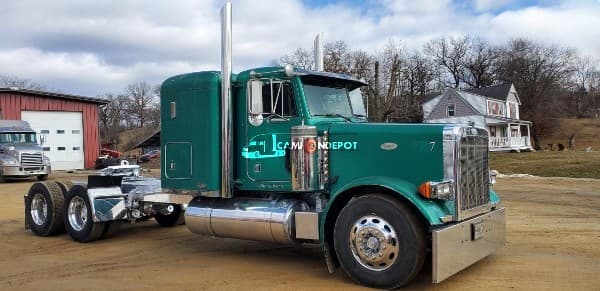 1999 PETERBILT 379 Car Hauler Trucks