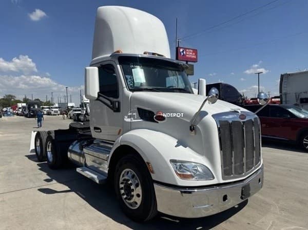 2019 PETERBILT  579 Day Cab Trucks