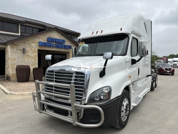 2016 FREIGHTLINER CASCADIA 125 Sleeper Trucks