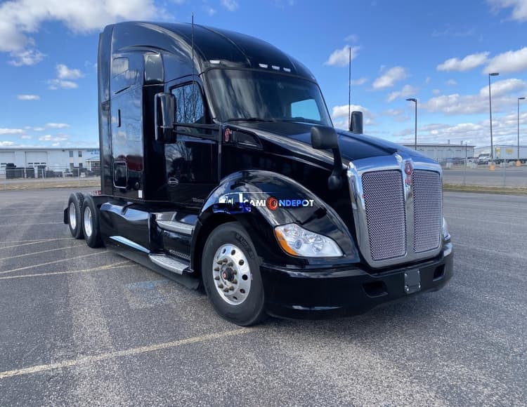 2022 KENWORTH T680 Sleeper Trucks