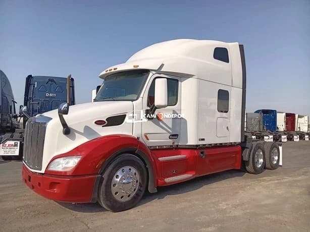 2021 PETERBILT 579 Sleeper Trucks
