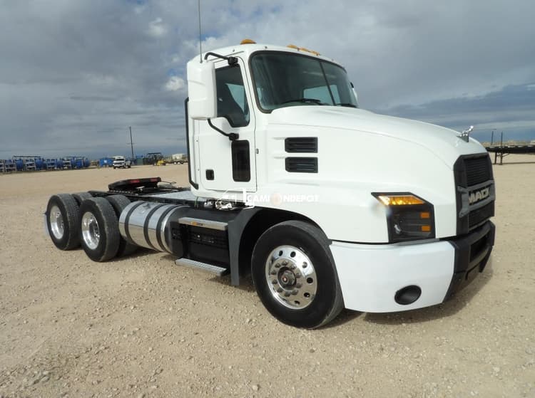 2019 MACK ANTHEM 64T Day Cab Trucks
