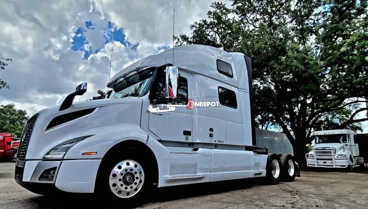 2019 VOLVO 860 Sleeper Trucks