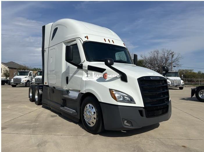 2021 FREIGHTLINER Cascadia Sleeper Trucks