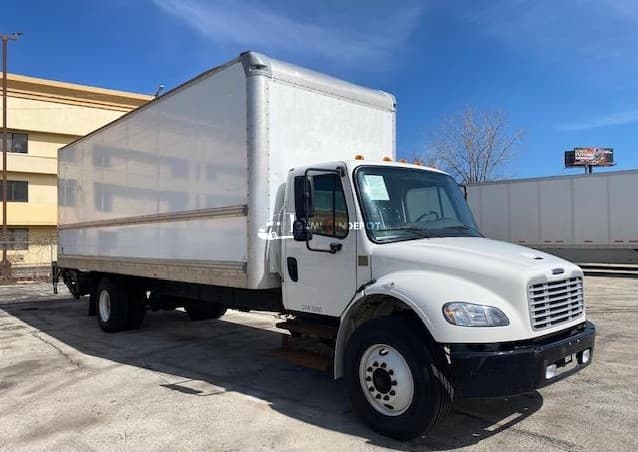 2018 FREIGHTLINER Business Class M2 106 Box Trucks