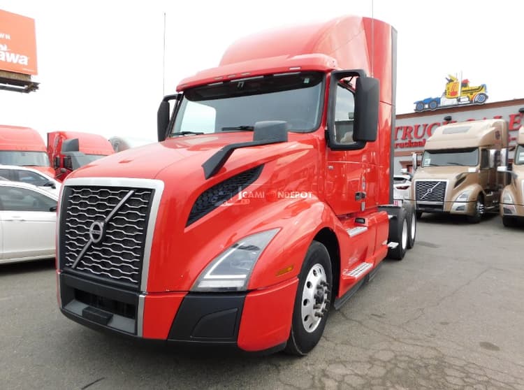 2020 VOLVO VNL Sleeper Trucks