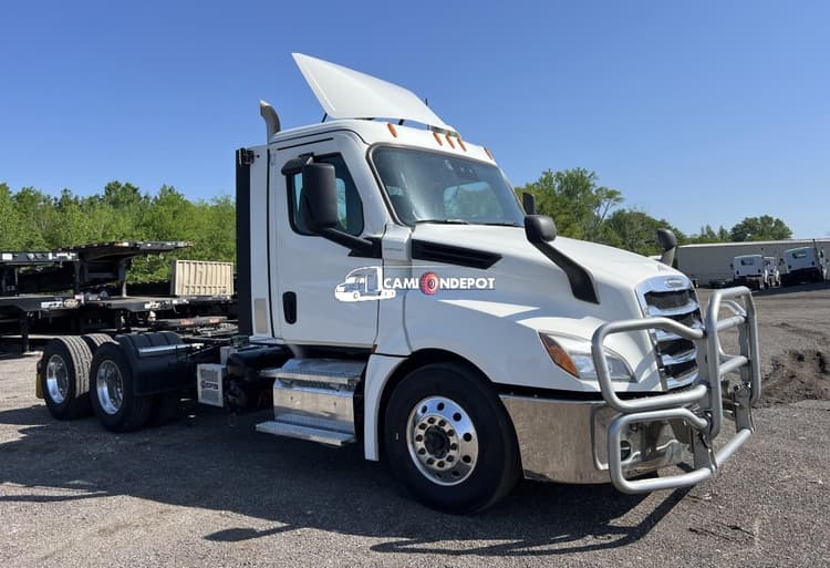 2022 FREIGHTLINER CASCADIA 126 Day Cab Trucks