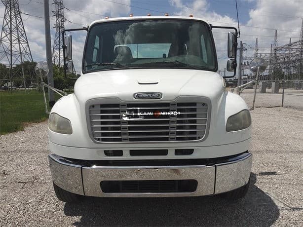 2014 FREIGHTLINER BUSINESS CLASS M2 106 Cab & Chassis Trucks