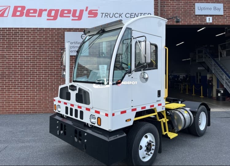 2024 AUTOCAR ACTT42 Yard Spotter Trucks