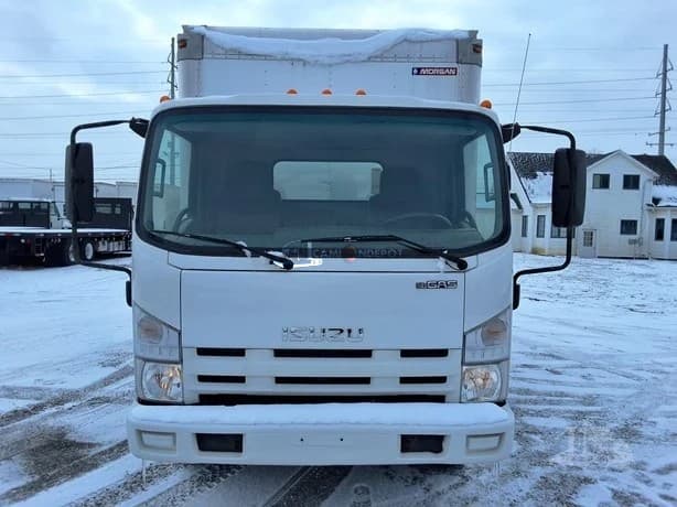 2015 ISUZU NPR Box Trucks