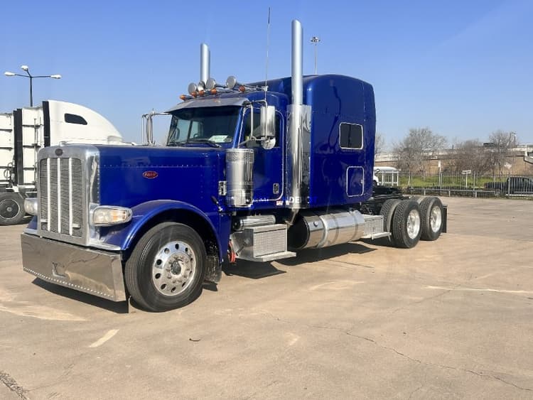 2020 PETERBILT 389 Sleeper Trucks