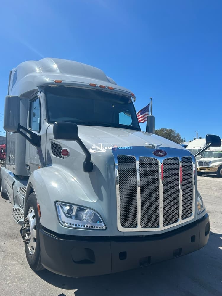 2020 PETERBILT  579 Sleeper Trucks