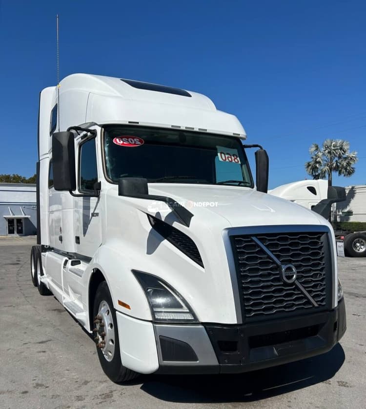 2020 VOLVO 860 Sleeper Trucks