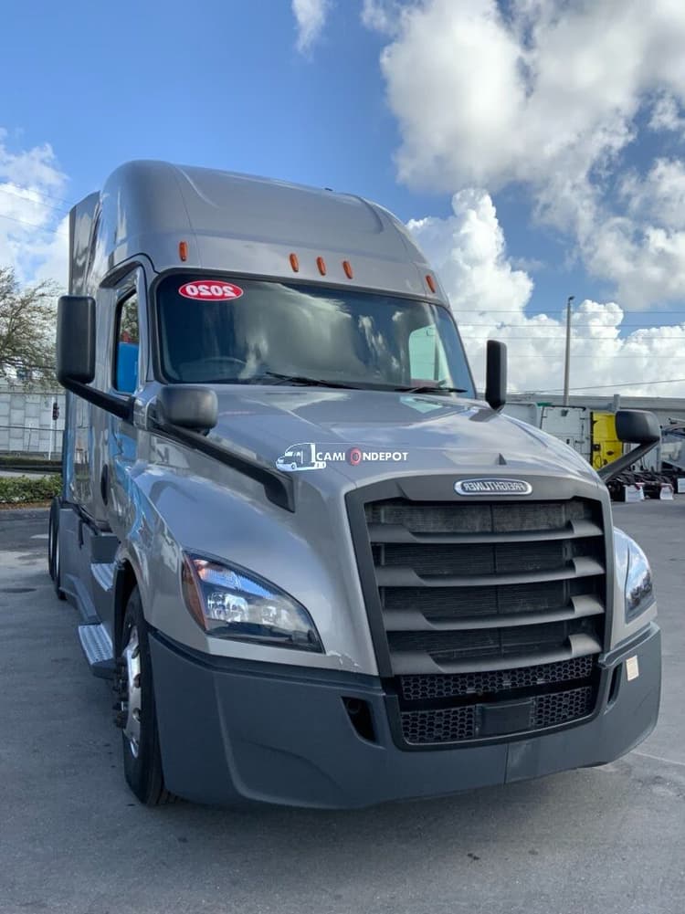 2020 FREIGHTLINER CASCADIA Sleeper Trucks