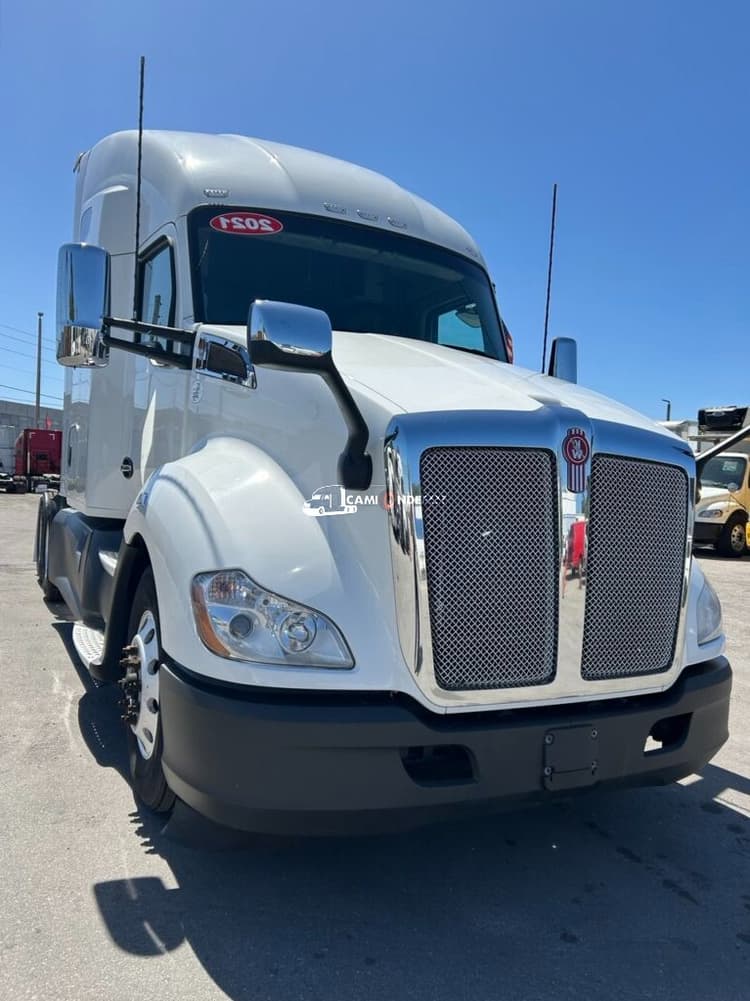 2021 KENWORTH T680 Sleeper Trucks