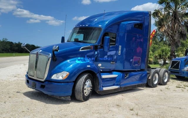 2018 KENWORTH T680 Sleeper Trucks