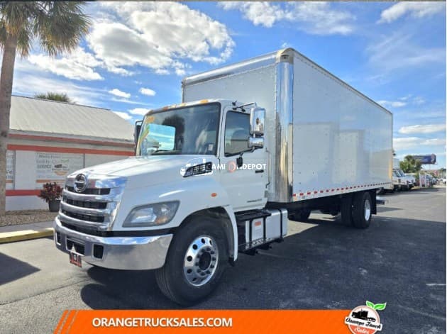 2019 HINO 268 Box Trucks