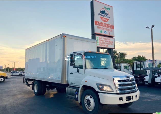 2014 HINO 268 Box Trucks