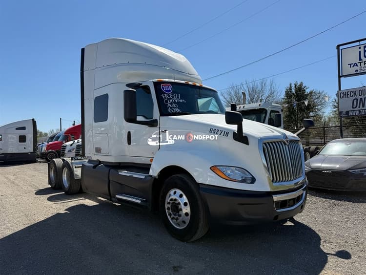 2018 INTERNATIONAL Lt625 Sleeper Trucks