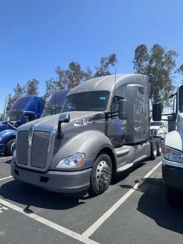 2022 KENWORTH T680 Sleeper Trucks