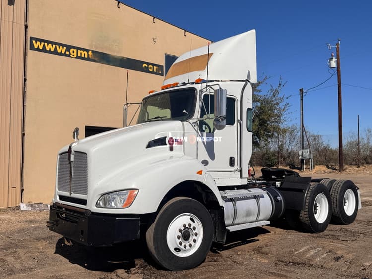 2016 KENWORTH T400 Day Cab Trucks