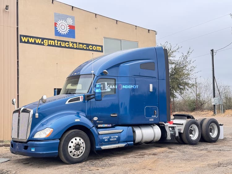 2016 KENWORTH T 680 Sleeper Trucks