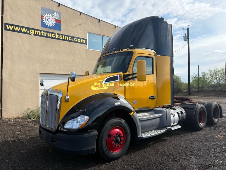 2016 KENWORTH T 680 Day Cab Trucks