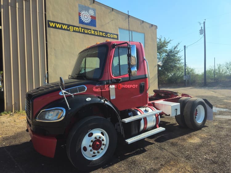 2016 FREIGHTLINER M2 Day Cab Trucks