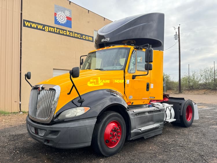 2017 INTERNATIONAL PROSTAR +122 Day Cab Trucks
