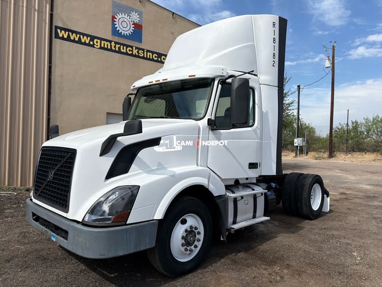 2016 VOLVO VNL Day Cab Trucks