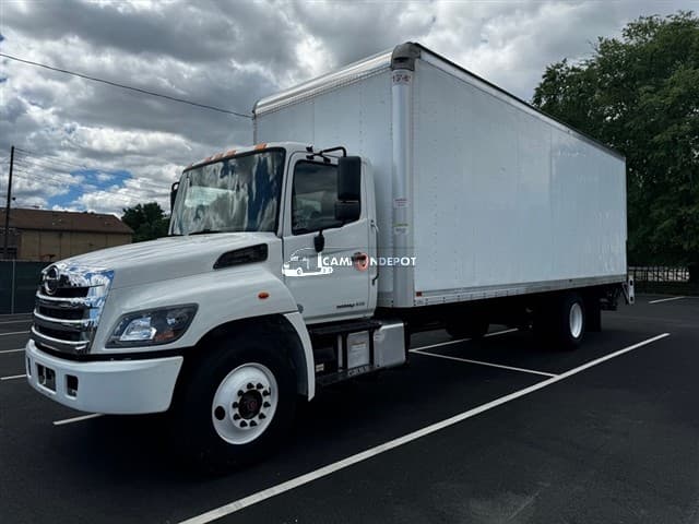 2018 HINO 268 Box Trucks
