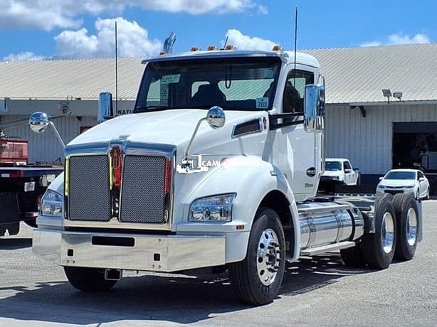 2025 KENWORTH T880 Day Cab Trucks
