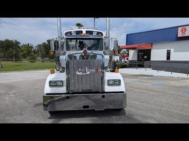 2025 KENWORTH W900 Sleeper Trucks