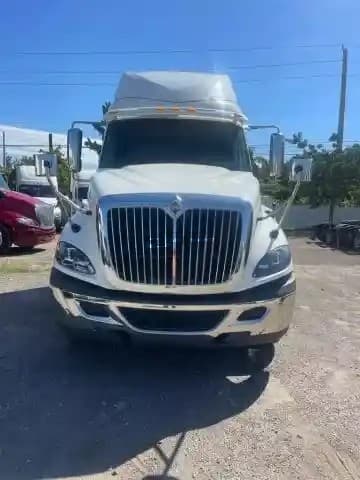 2016 INTERNATIONAL ProStar Sleeper Trucks