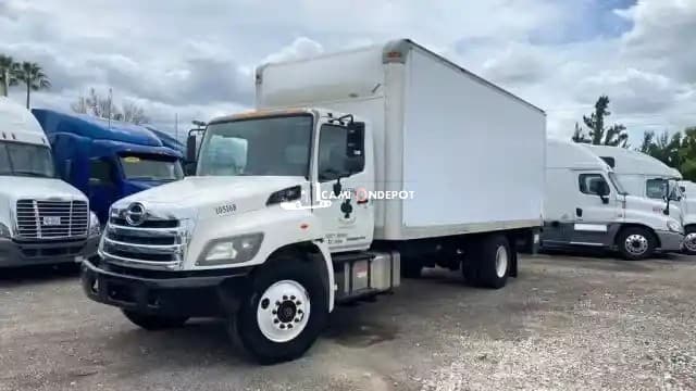 2015 HINO 268 Box Trucks
