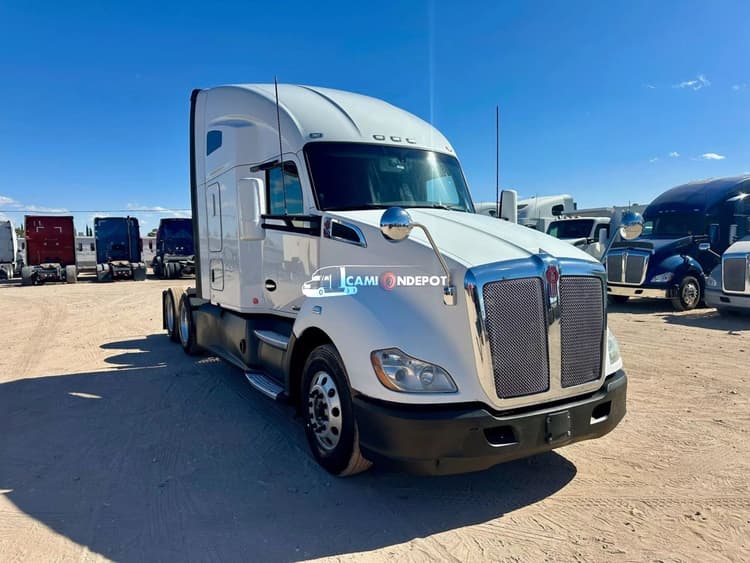 2018 KENWORTH T600 Sleeper Trucks