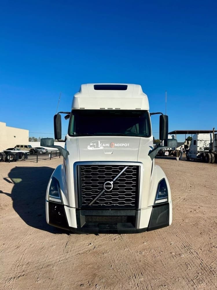 2019 VOLVO VNL Sleeper Trucks