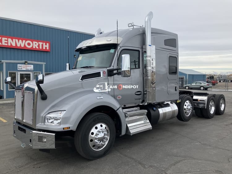 2025 KENWORTH T880 Sleeper Trucks