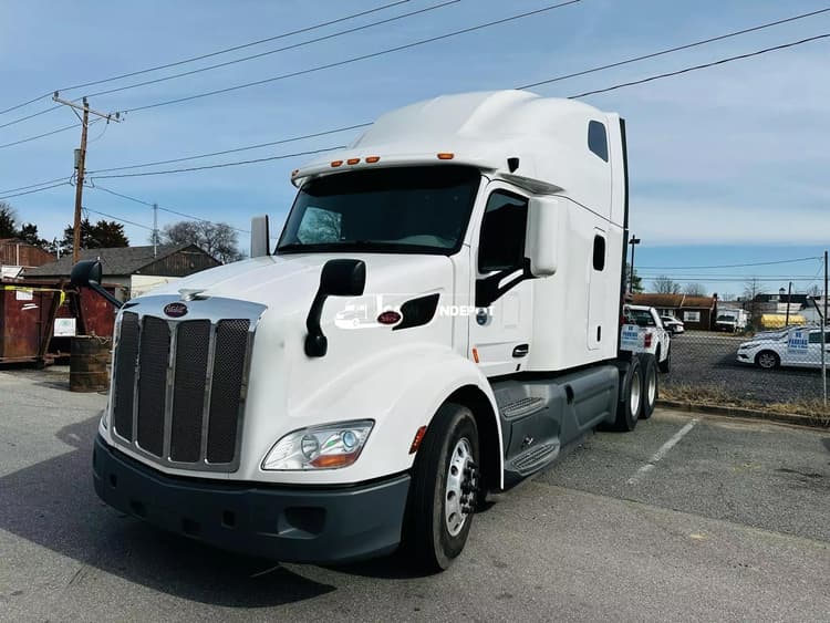 2020 PETERBILT 579  Sleeper Trucks