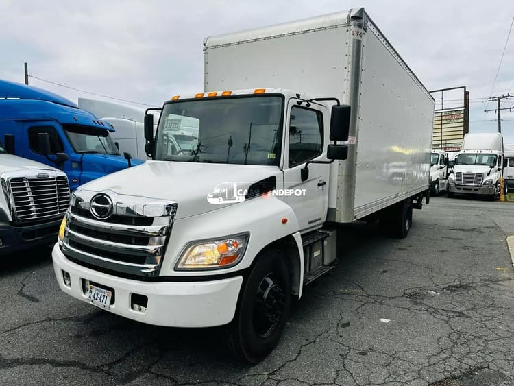 2017 HINO 268A Box Trucks