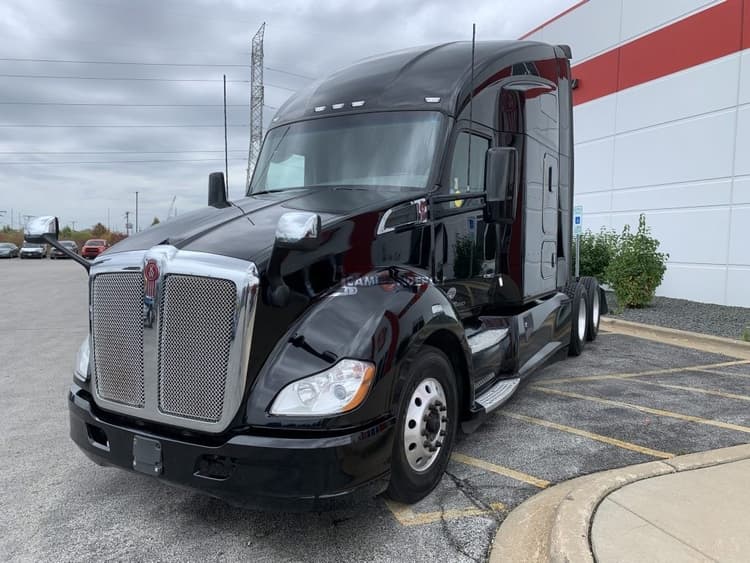 2019 KENWORTH T600 T680 Sleeper Trucks
