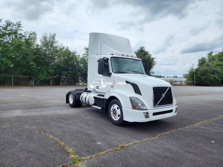 2016 VOLVO VNL VNL 300 Day Cab Trucks