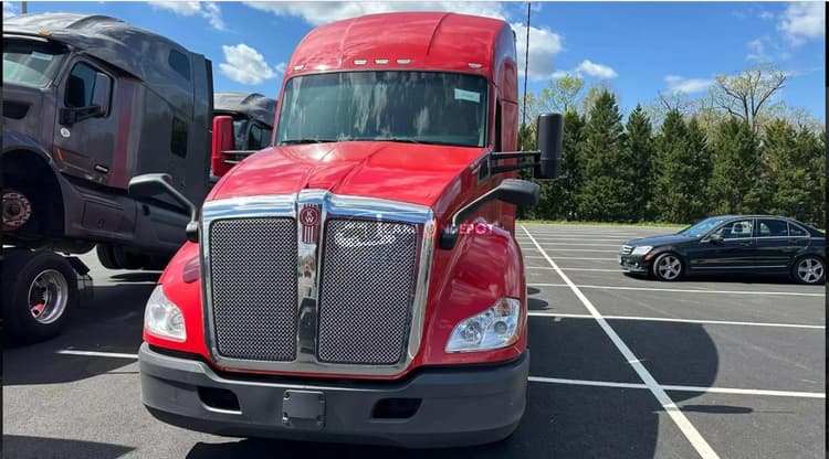 2020 KENWORTH T600 T680  Sleeper Trucks
