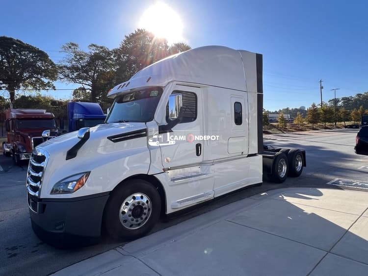 2020 FREIGHTLINER CASCADIA 126 Sleeper Trucks