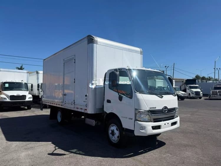 2019 HINO 195 Box Trucks