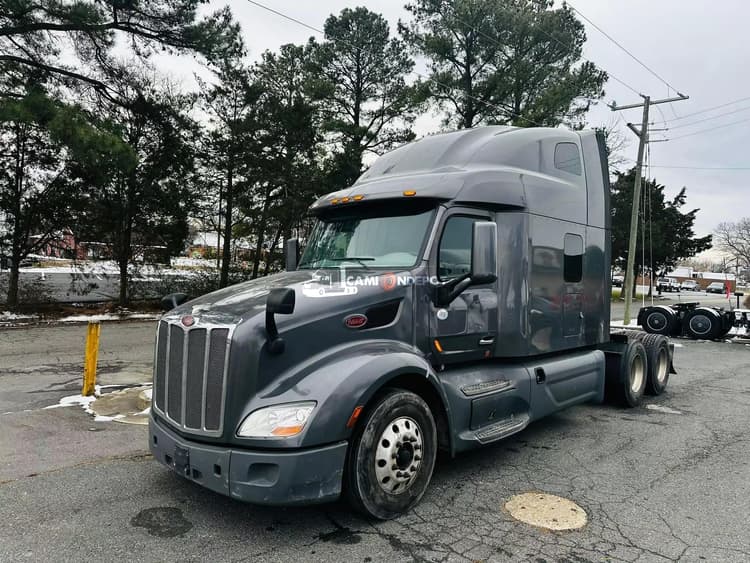 2020 PETERBILT 579 579 Aerodynamic 117 Sleeper Trucks