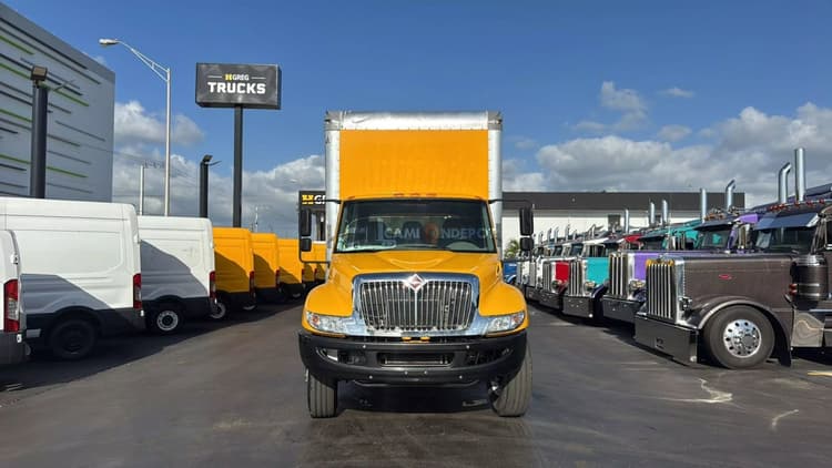 2018 INTERNATIONAL 4300 Box Trucks